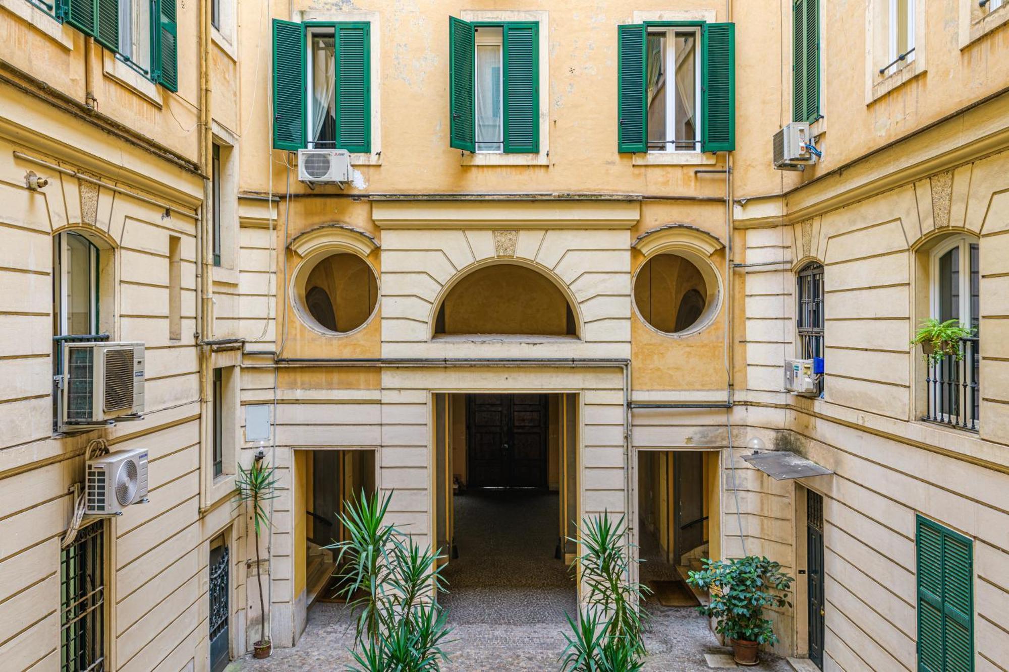 Lion Aparts Rome — Photos 1